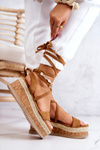 Sandałki Espadryle Zamszowe Wiązane Koturn Camel Shanny