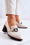 Elegant pumps on a pillar beige Callim