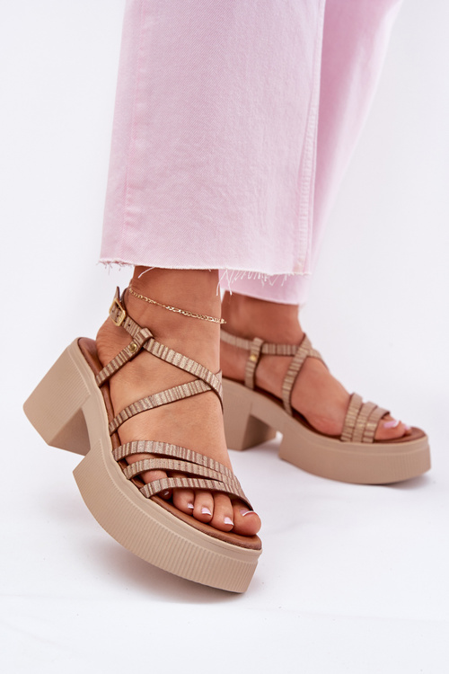 Women's leather sandals Maciejka 06990-25 gold