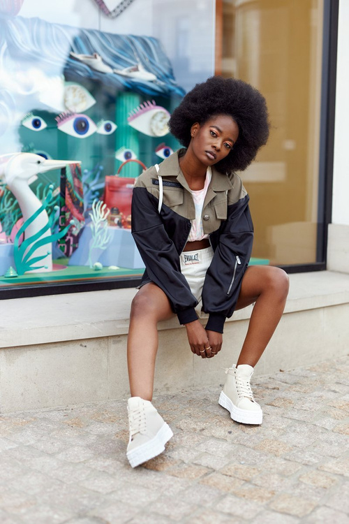 Women's High Sneakers On A Platform Beige Manhattan