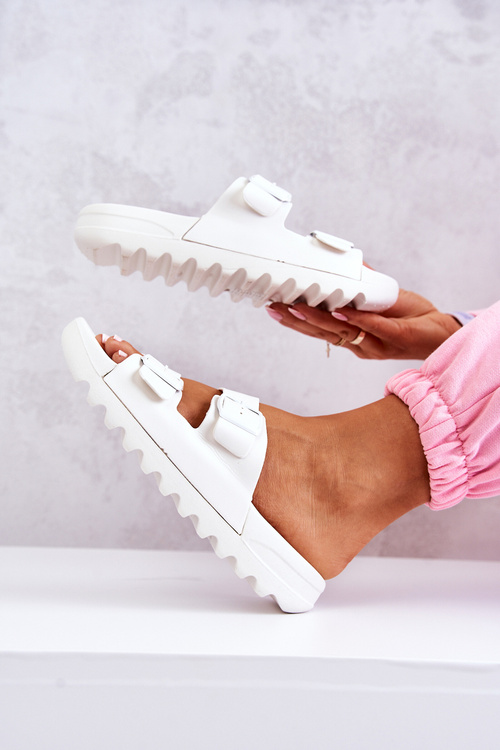 Rubber Slippers On The Platform Beige Westie