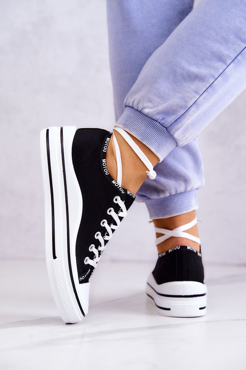 Women's Tied Sneakers Black Menifee