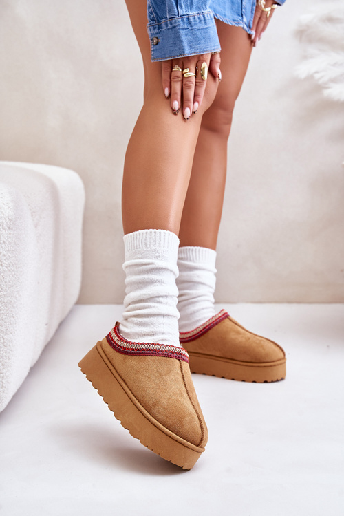 Women's Snow Boots On Platform Insulated With Fur Camel Remenia