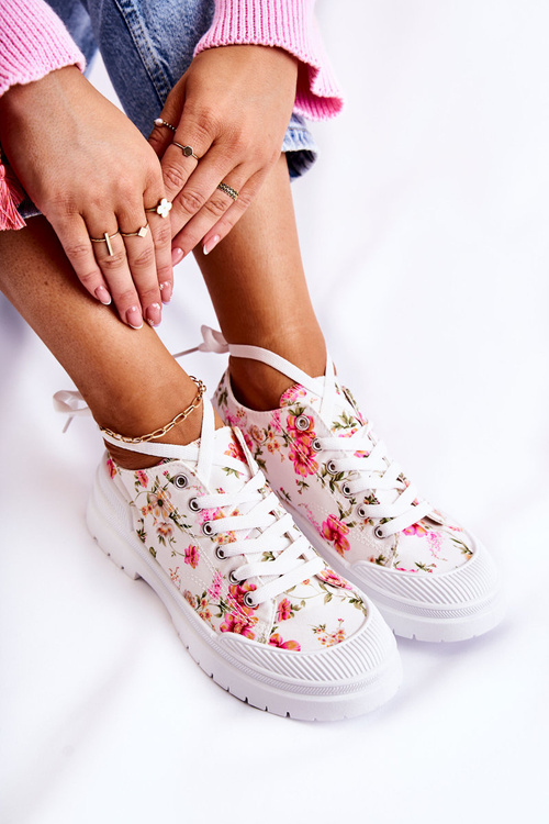 Low Sneakers Tied With Flowers White Amissa