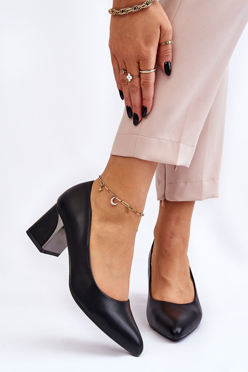 Elegant Pumps On A Heel Black Emma