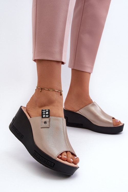 Women's Wedge Sandals Gold Vleni