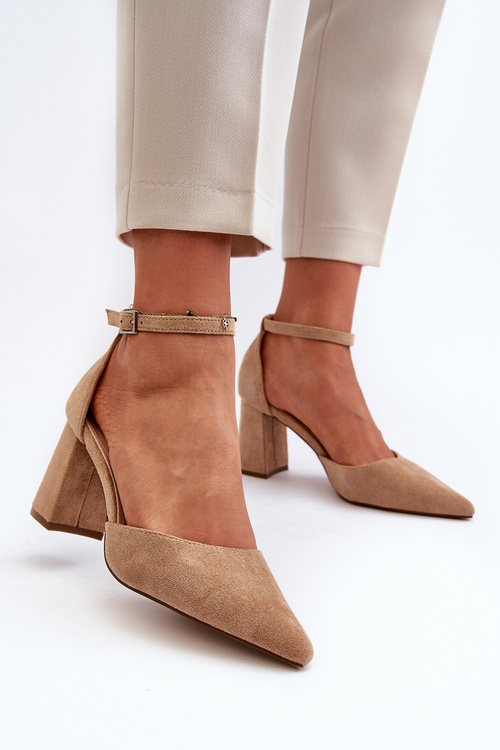 Pumps with Pointed Toes in Beige Faux Suede Halene
