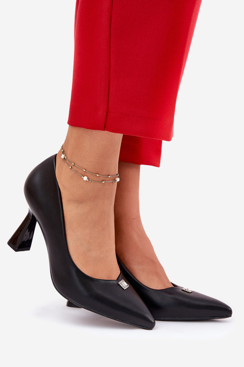 Elegant Heels on a Flared Stiletto Vinceza 62222 Black