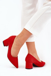 Women's pumps with pointed toes on a heel red Merinette