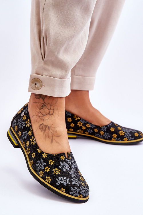 Leather Shoes Maciejka Yellow Flowers 05035-38 Black