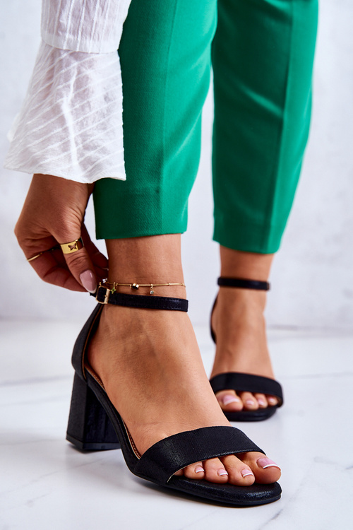Fashionable Women's Sandals On A Heel Black Lucida