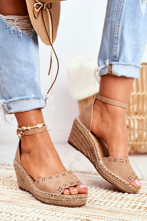 Sandals On A Braided Wedge Beige Sagittarius