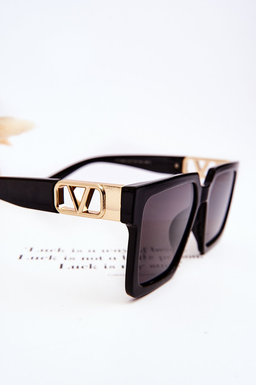 Classic Sunglasses V110063 Black