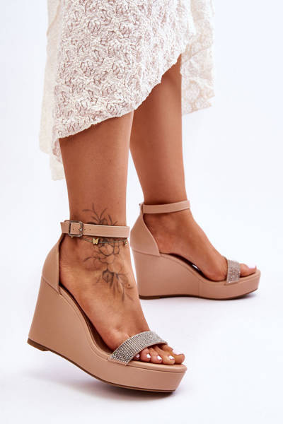 Fashionable Leather Wedge Sandals Nude Arwen