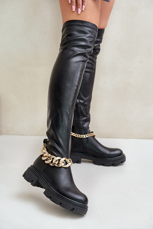 Knee High Boots On Flat Heel With Chain Pemeriana