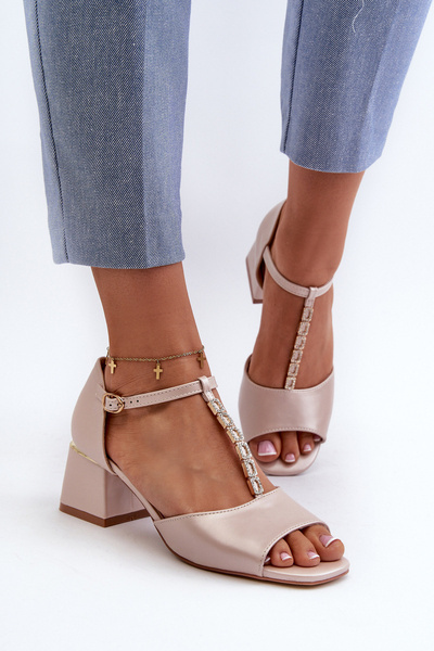 Sandały Eko Skóra Obcas Klocek Ozdobny Pasek Złote Obivena 20248