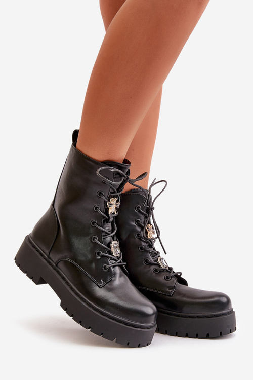 Warm ankle boots workers women's with badges black Avorira