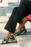 Leather Pumps With Flowers And Bow Black N6539-44