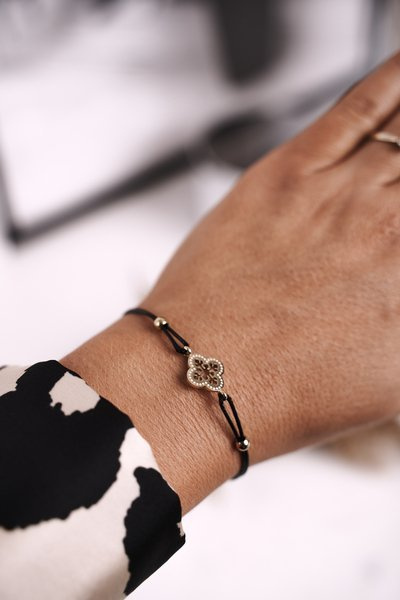 Women's Bracelet Gold Clover Black String Truelove
