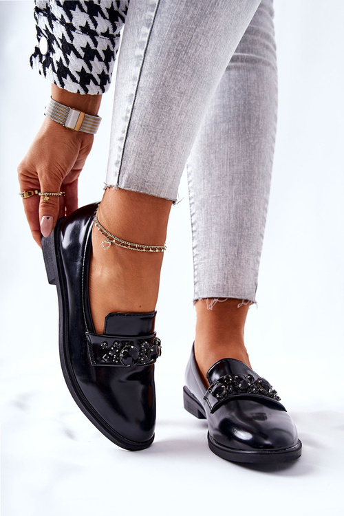 Shoes With Decorative Strap Black Valisso