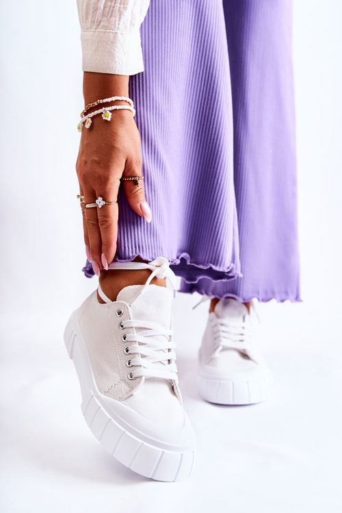 Women's Sneakers On The Platform White Comes