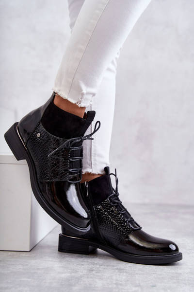 Lacquered Warm Laced Boots Black Cathrine
