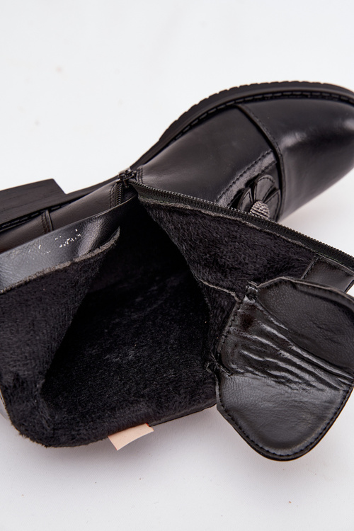 Insulated women's ankle boots with flat heel decorated with flowers black Pravienne