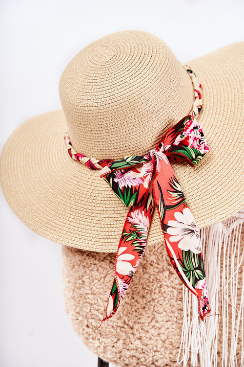 Women's Hat With A Red Strip Beige Marsela