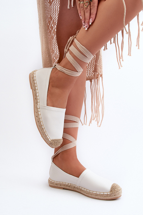 Espadryle Wiązane Na Płaskiej Podeszwie Białe Ismanne