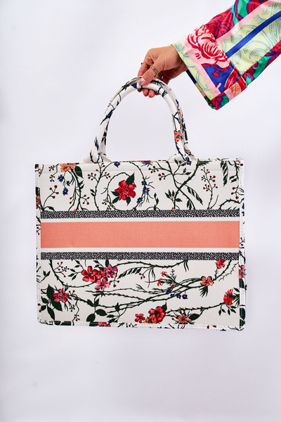 Large Classic Purse In pattern White and Orange Micola