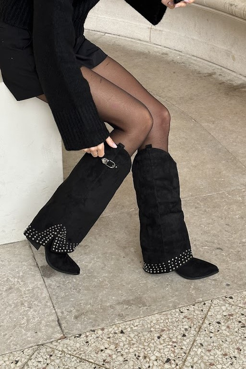 Botki Z Dżetami I Wywiniętą Cholewką Na Słupku Czarne Iveliri