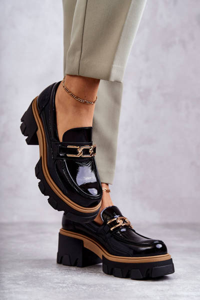Lacquered High Heels With Gold Ornament Black Lurdes