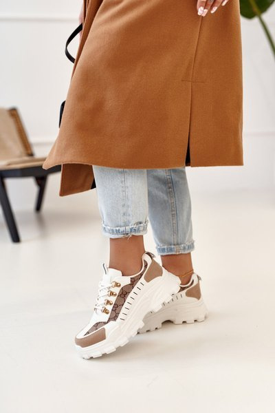 Women's Sneakers On A Chunky Sole White Daydreamer