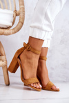 Sandały Zamszowe Obcas Słupek Camel Hattie