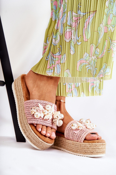 Women's Slippers On The Platform With Shells Pink Tolia