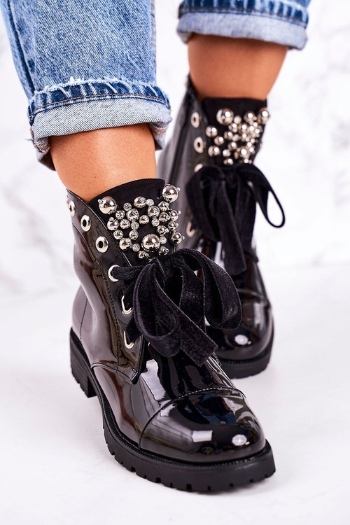 Insulated Boots With Metal Pearls And Ribbon Patent Black Perla