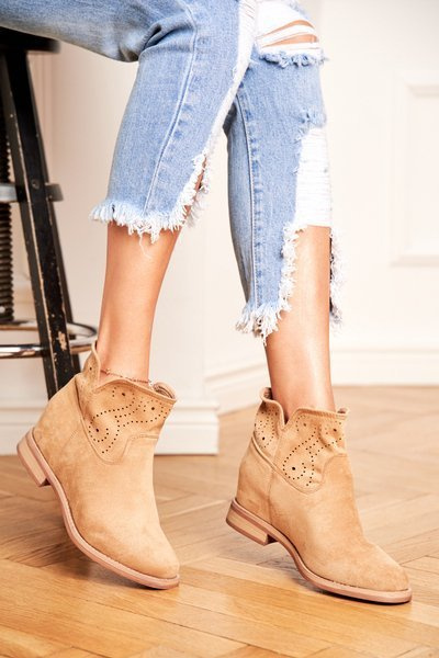 Women's Flat Heel Suede Openwork Boots Beige Raffe