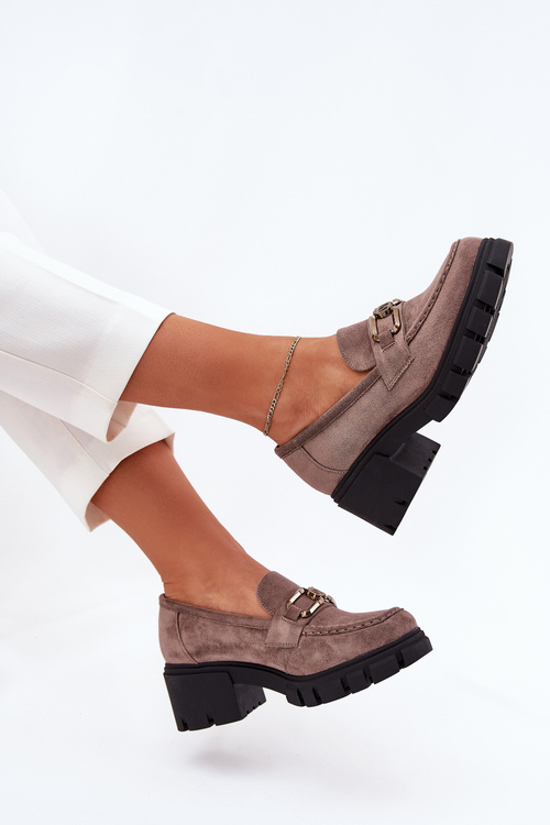 Półbuty Z Eko Zamszu Na Obcasie Ozdoba Ciemnobeżowe Vinceza 39921