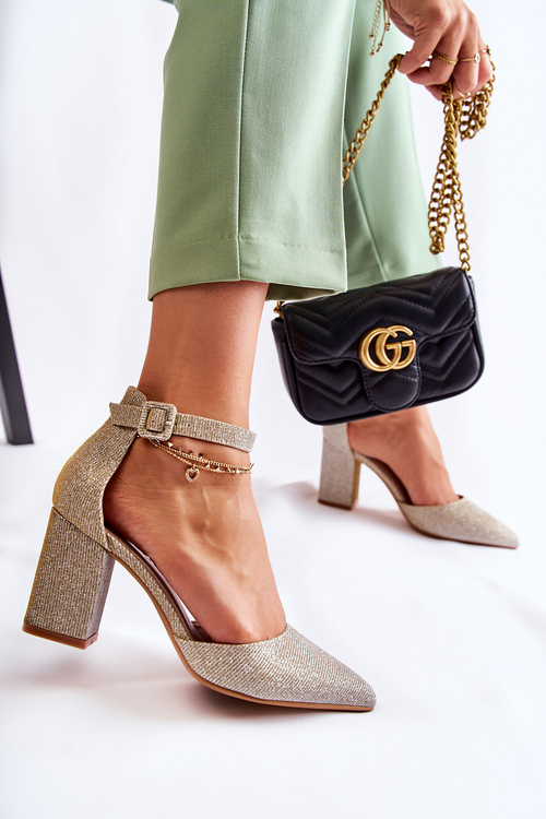 Shiny Pumps On A Bar Gold Amira