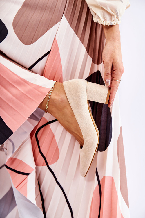 Classic Suede Pumps On A Heel Beige Lency