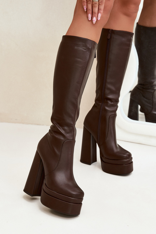 Insulated women's boots on heel and platform chocolate Lysara