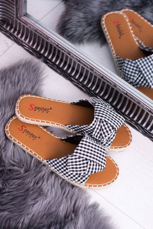 Women's Flip Flops Pin-up Girl Black