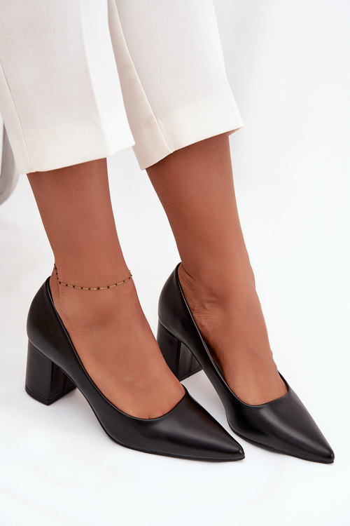 Heeled Shoes On Stiletto Heel With Pointed Toes Black Ryvessa