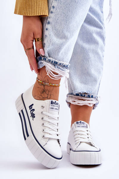 Women's Sneakers On The Platform Lee Cooper LCW-23-31-1802L White