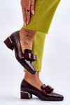 Fashionable lacquered pumps with a decorative bow burgundy Shira