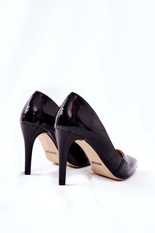 Lacquered Pointed Heels Monnari 0110-M20 Black