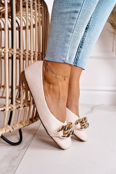 Elegant Quilted Ballerina With Chain Beige Coco