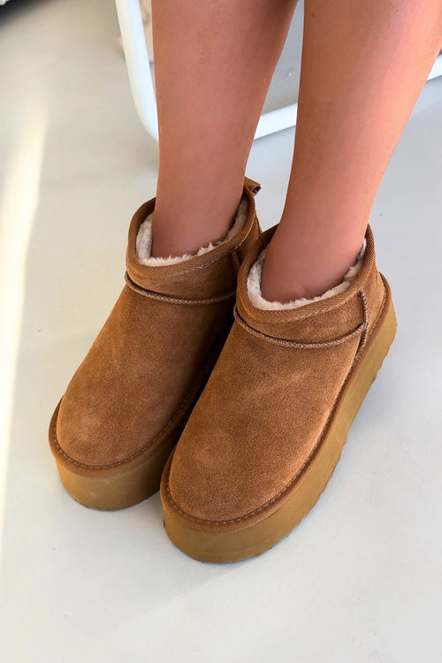 Women's Snow Boots Made of Natural Suede Camel Mairene