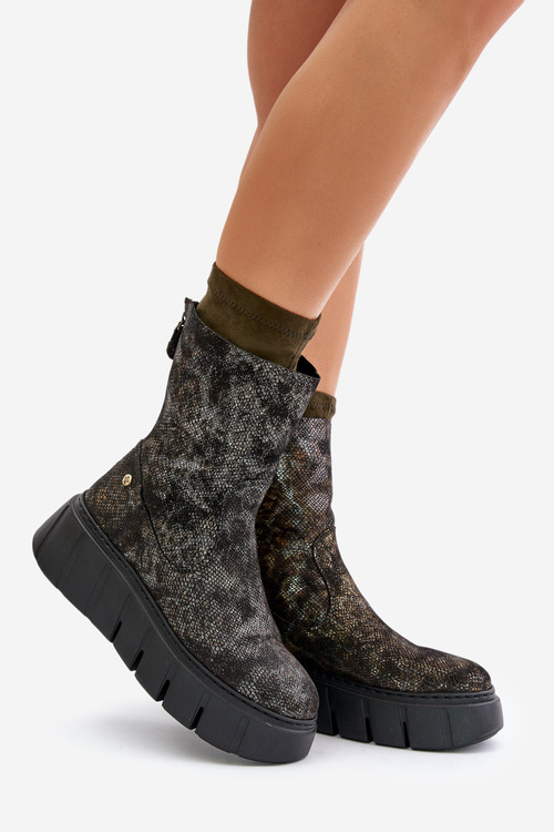 Ladies Leather Boots On Massive Platform Maciejka 06766-09 Khaki