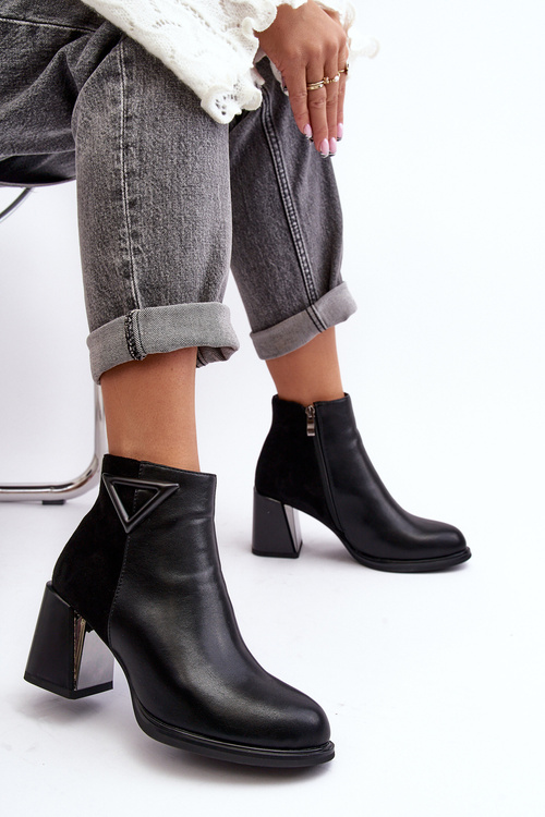 Women's Leather Boots On Heel D&A CR8171 Black